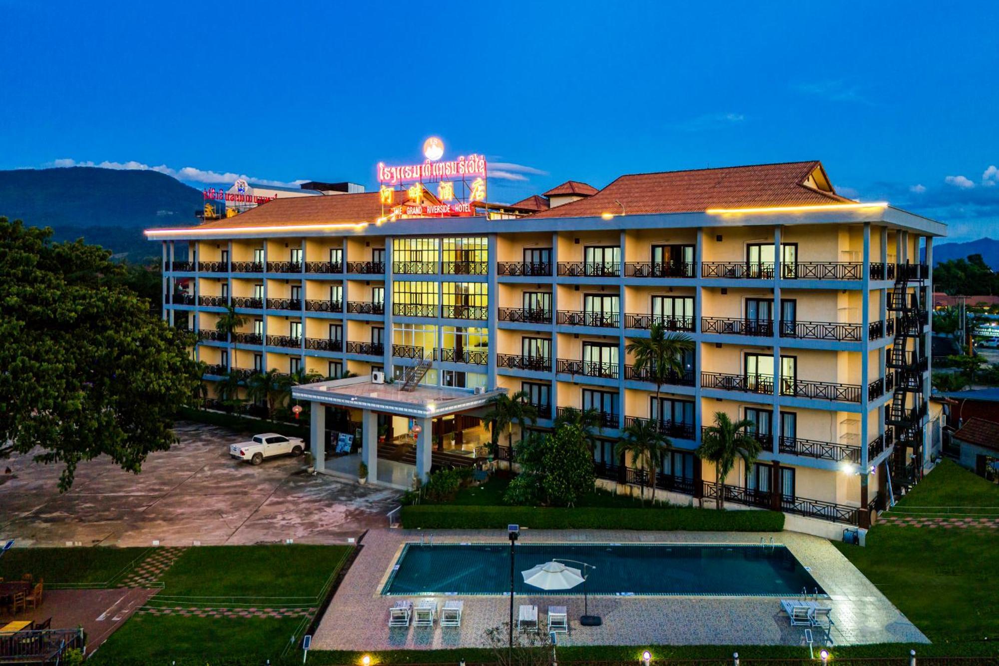 Lisha The Grand Riverside Hotel Vangviang Kültér fotó