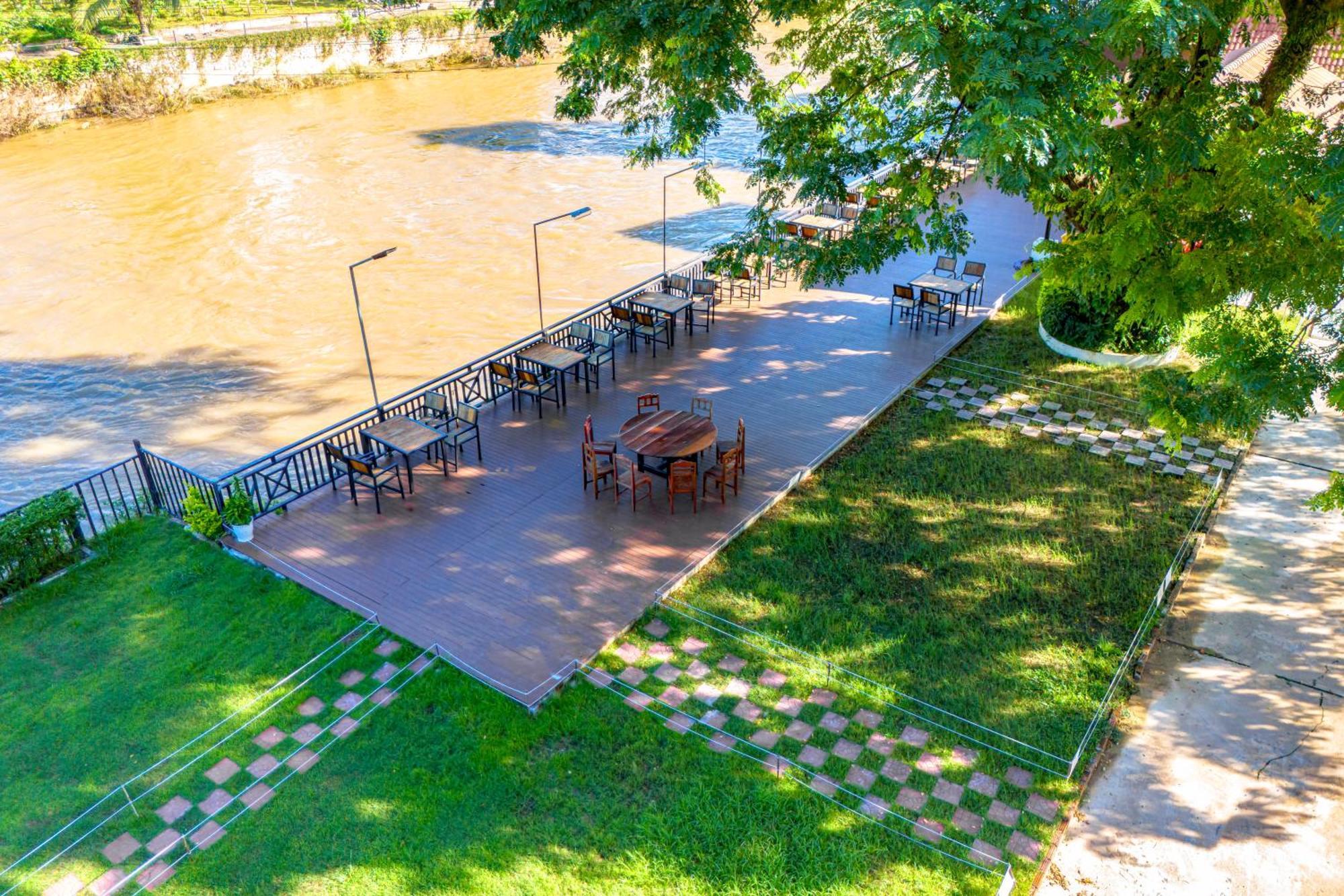 Lisha The Grand Riverside Hotel Vangviang Kültér fotó